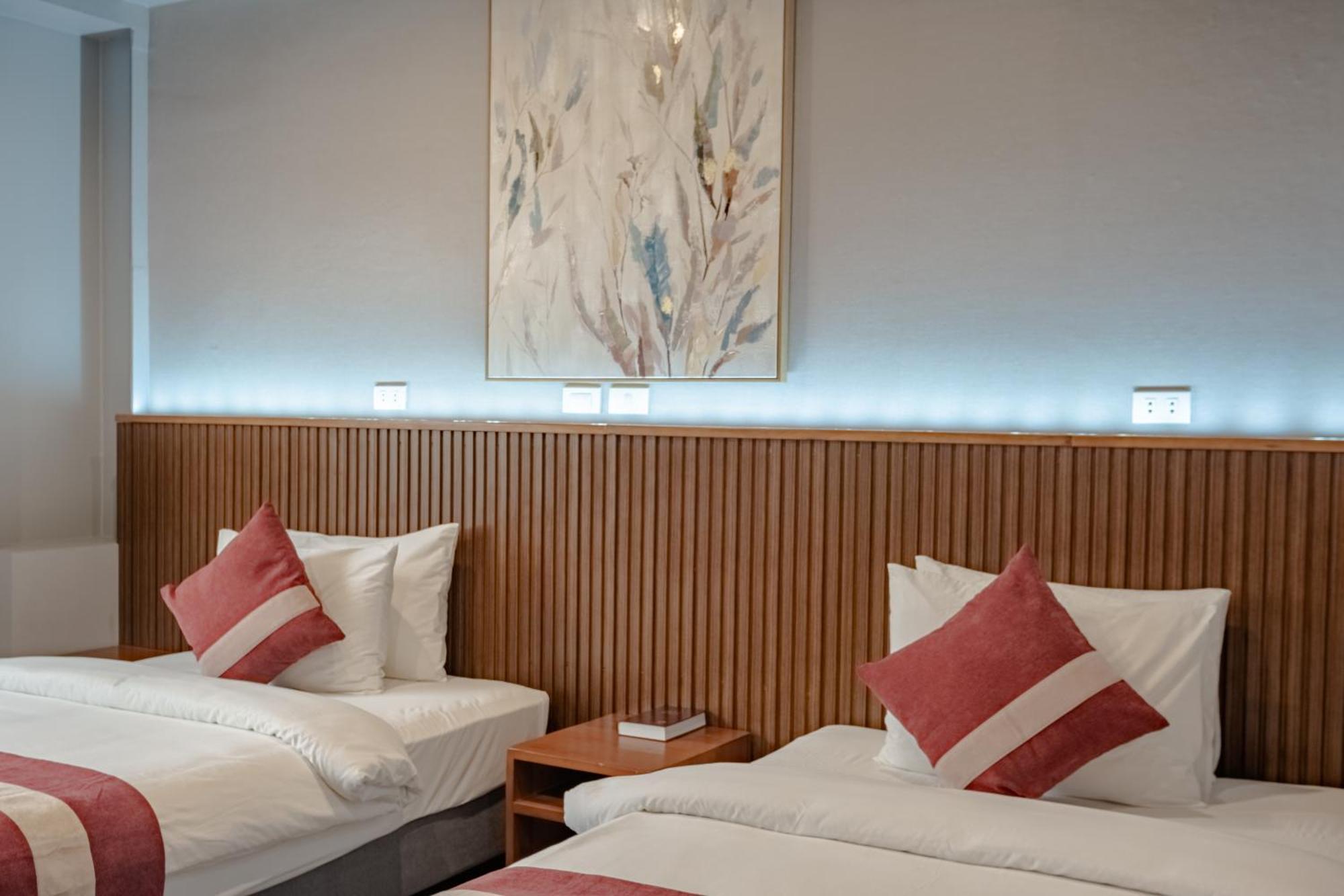 Kekehyu Business Hotel Valencia  Exterior photo